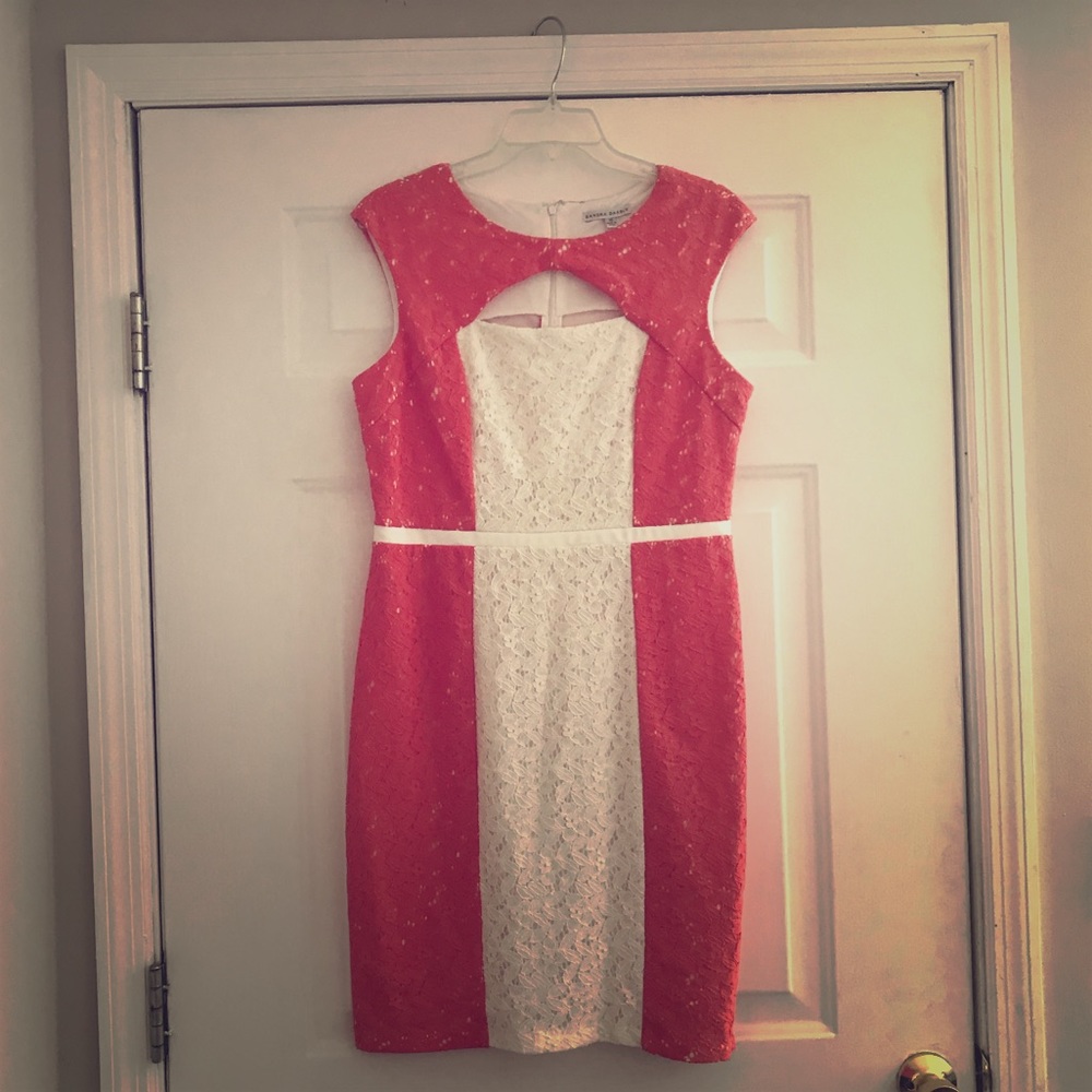 “Sandra Darren Lace Dress” 🛍